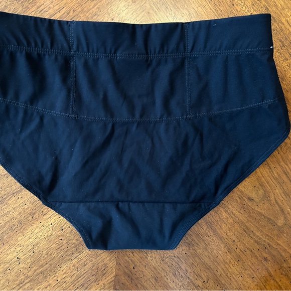 Tracksmith Racing Brief - Picture 2 of 3